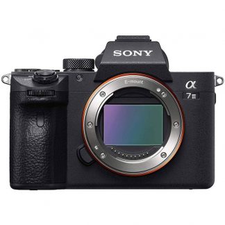 Sony Alpha 7 III | Appareil Photo Numérique Hybride Plein Format ( 24,2 MP, AF en 0.02s, Suivi des Yeux, stabilisation interne 5 axes, 4K HLG, Batterie Haute Capacité) (ILCE7M3, A7M3)