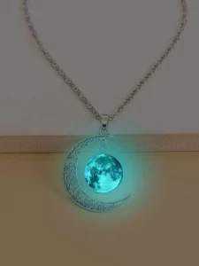 Collier à lune brillent dans le noir Vert